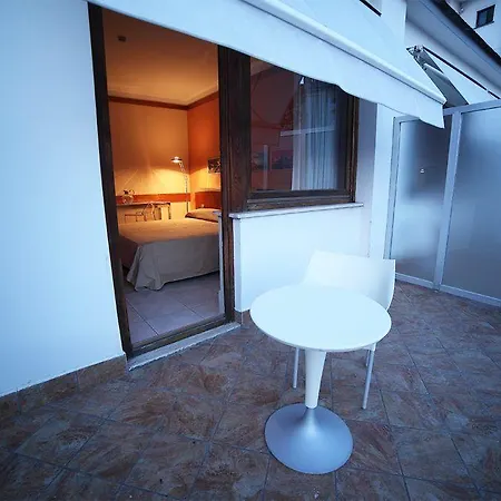 Artemide Hotel 3*