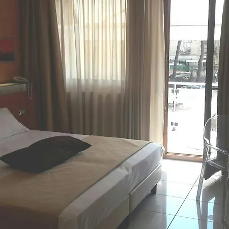 Hotel Artemide 3*