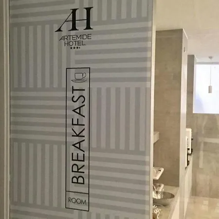 فندق Artemide